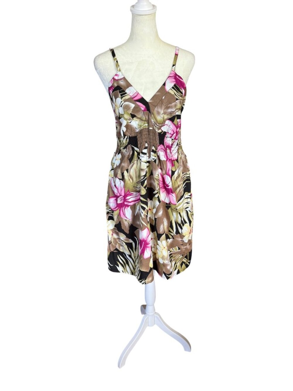 RJC women's multicolored floral v-neck sleeveless smocked summer dress large